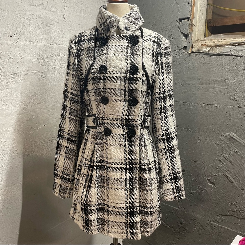 BCX Black and White Coat